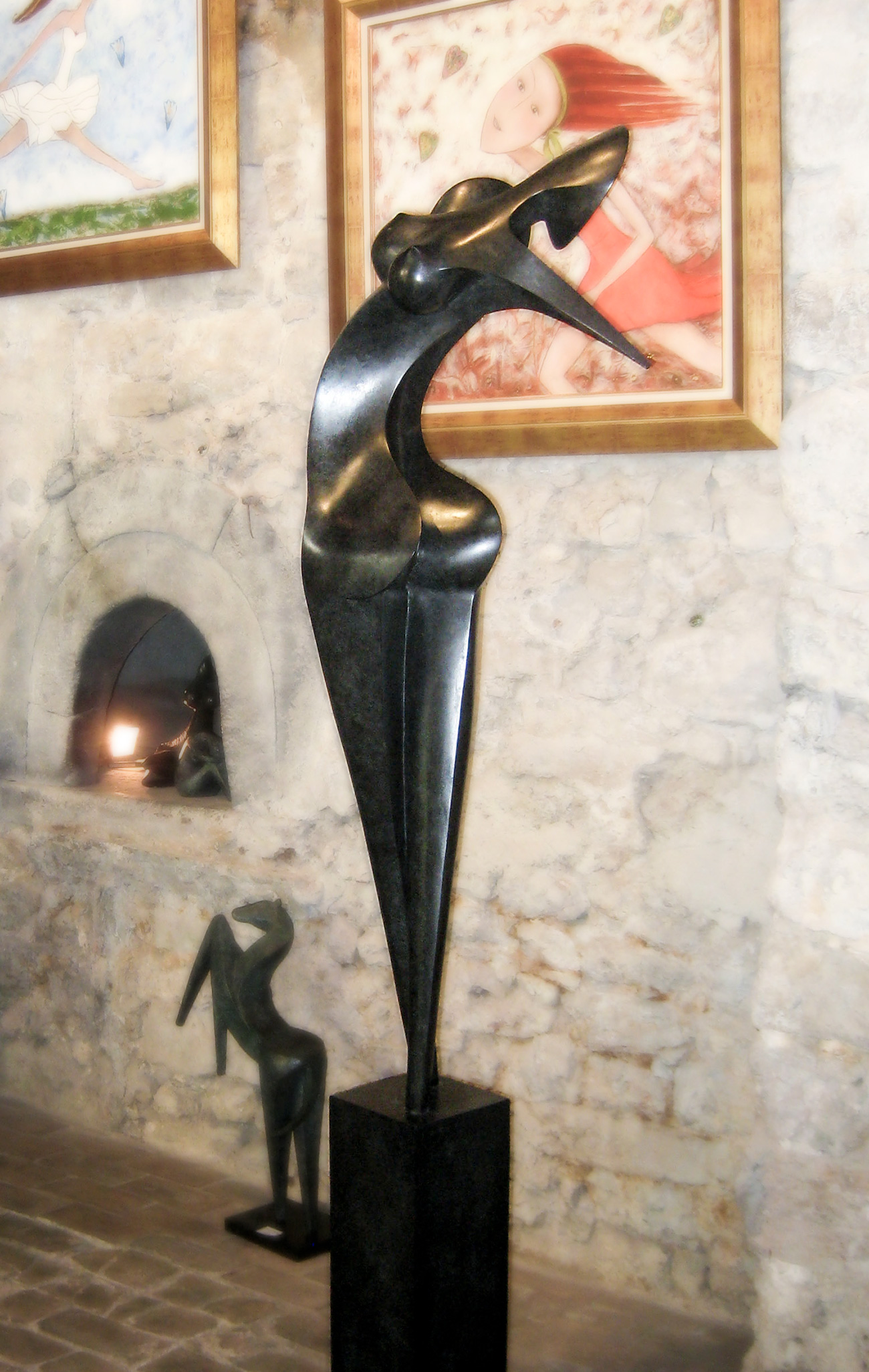 Nina, Bronze sculptur signed by the artist Marion Bürklé